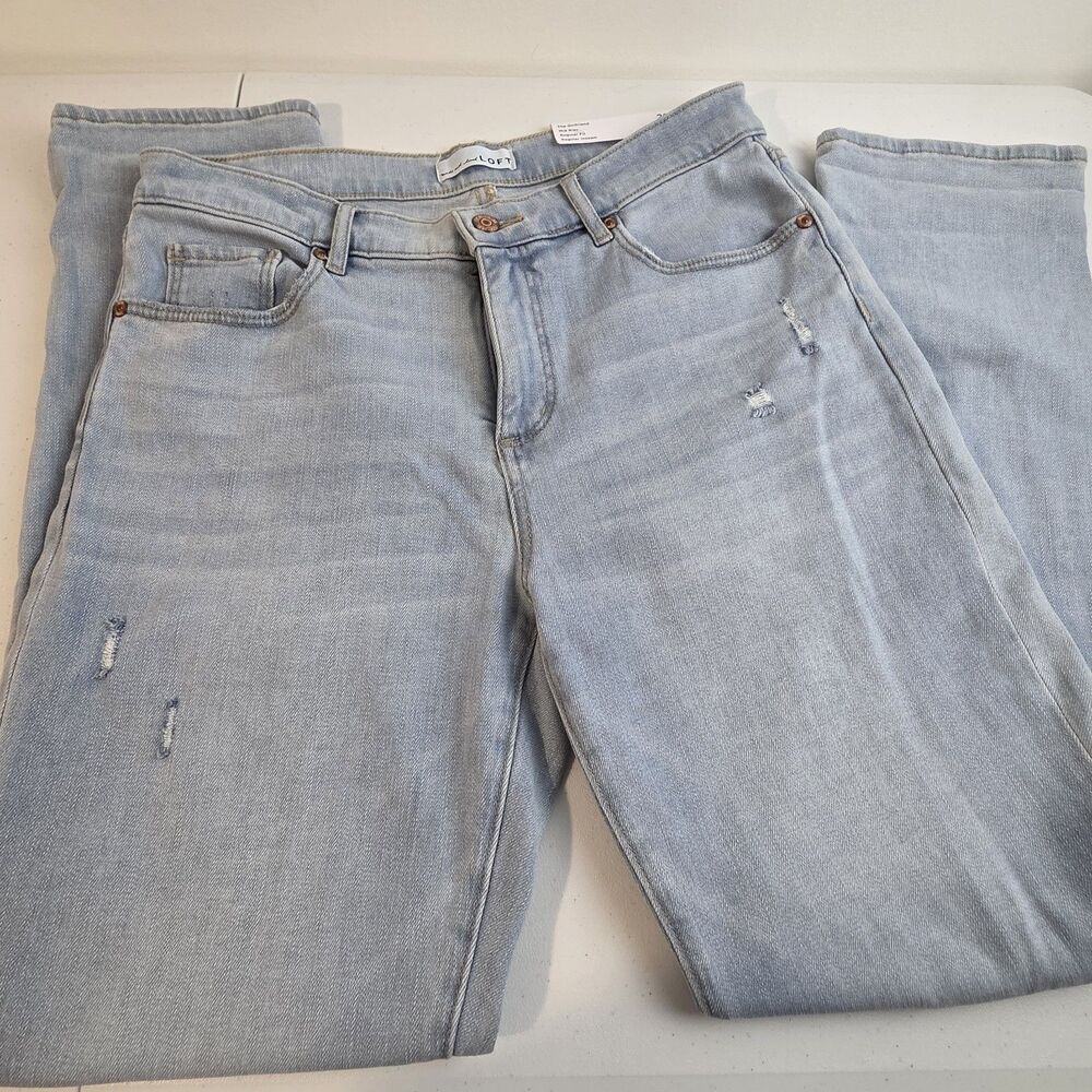 NWT Ann Taylor Loft Size 29 / 8 Mid Rise The Girlfriend Light Wash Regular Jeans